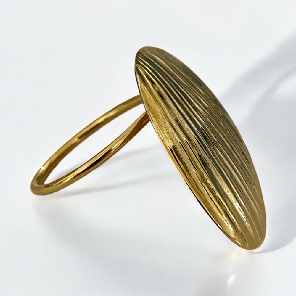 2 vintage gold tone pins - plus a FREE bonus - Picture 3 of 7